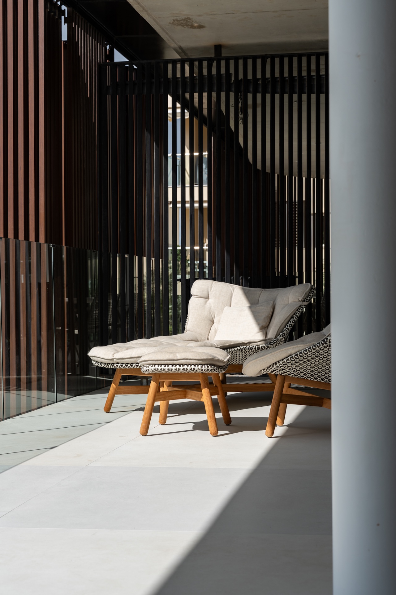 Resa Estates 3 slaapkamers Talamanca te koop sale Ibiza terrace .jpg